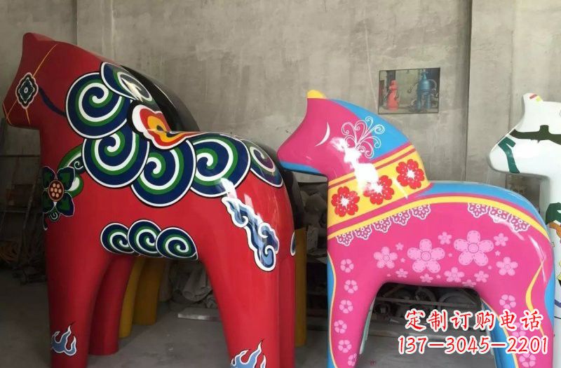 苏州玻璃钢彩绘抽象独角兽