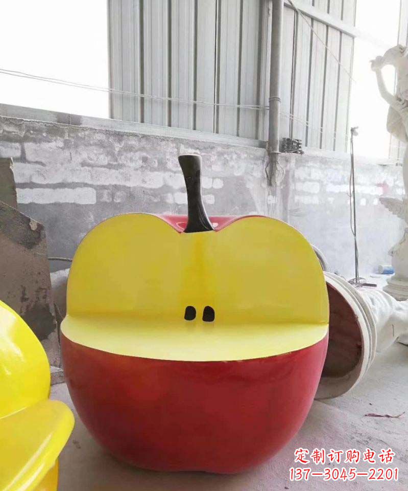 苏州不锈钢苹果雕塑精致而经久不衰