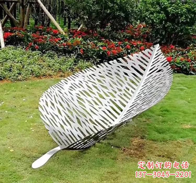 苏州不锈钢草坪树叶雕塑