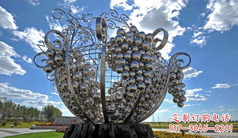 苏州不锈钢葡萄雕塑——城市的艺术之美