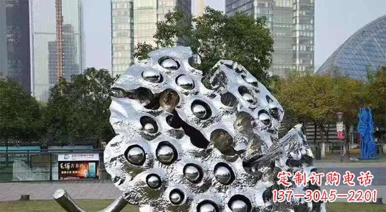 苏州不锈钢城市的莲蓬雕塑