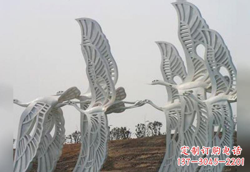 苏州仙鹤雕塑融入不锈钢的飞翔之美