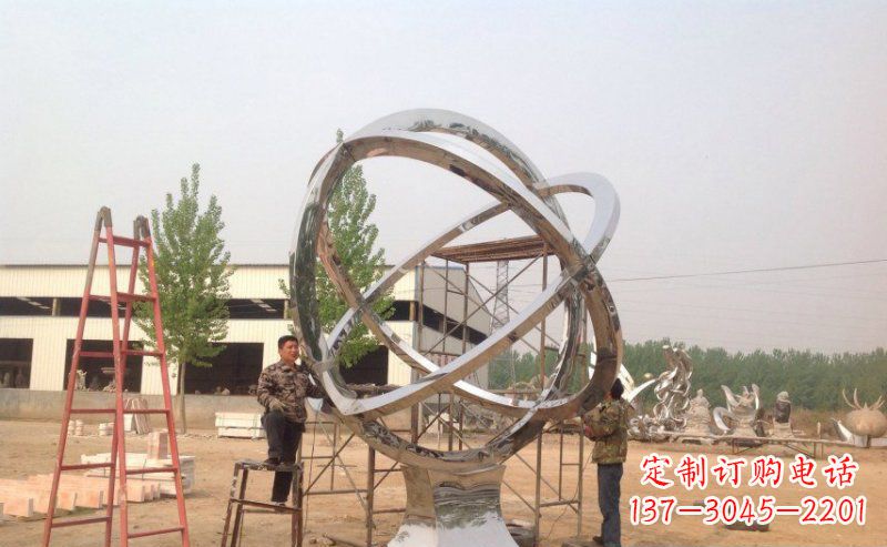 苏州不锈钢抽象圆环雕塑。