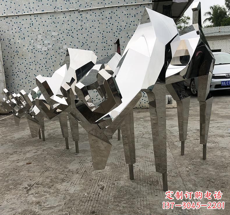 苏州不锈钢小鹿雕塑把自然美景带入家中