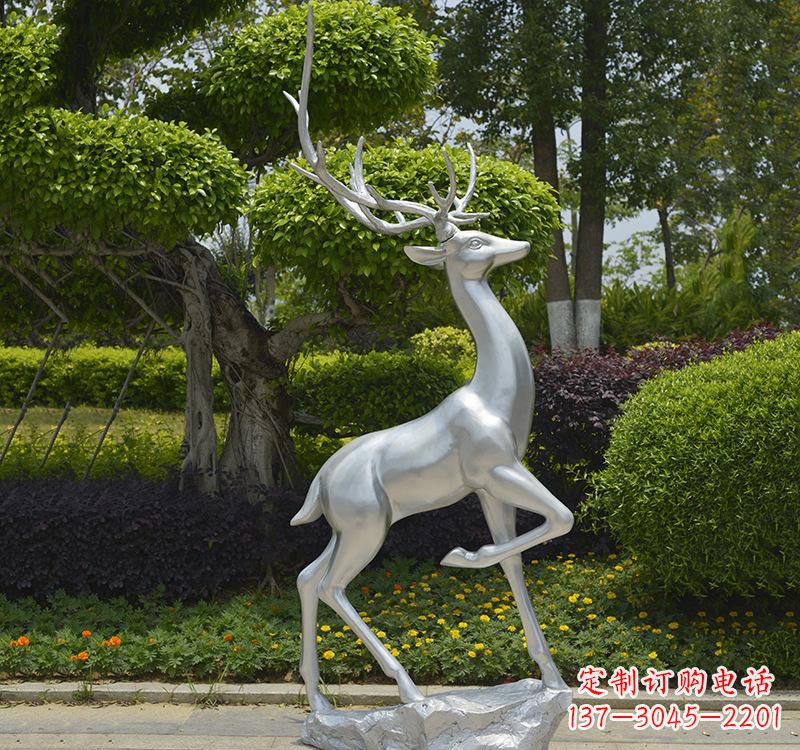 苏州不锈钢梅花鹿雕塑艺术与自然的完美结合