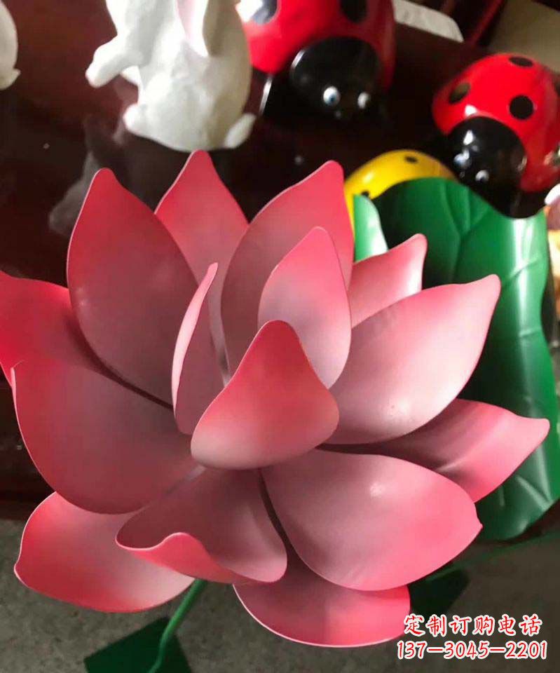 苏州不锈钢荷花雕塑古典之美永恒不变