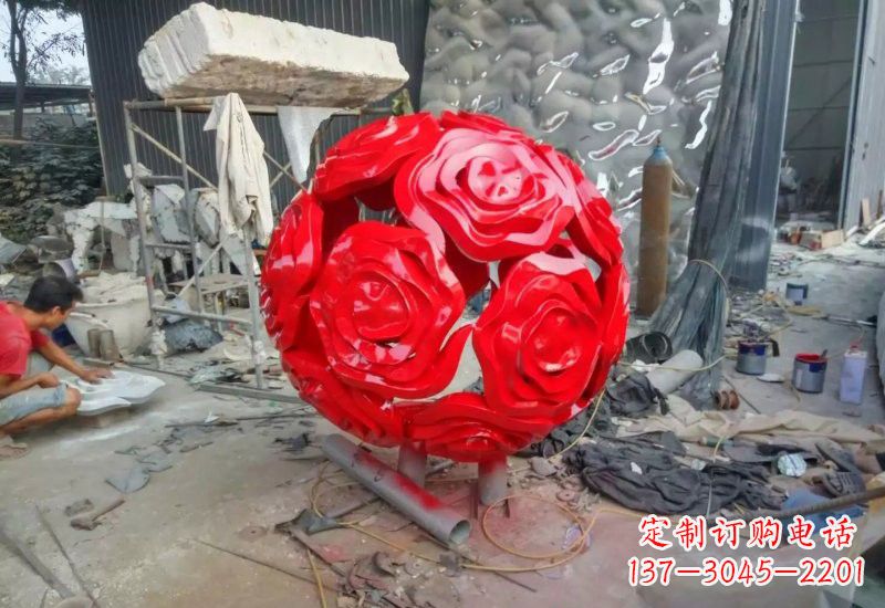 苏州不锈钢玫瑰雕塑让玫瑰之美永存