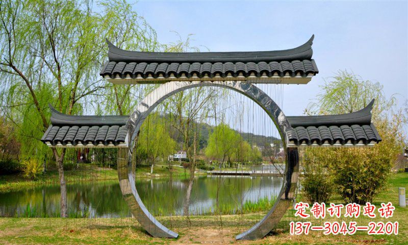 苏州不锈钢公园月亮门雕塑传承中华文化