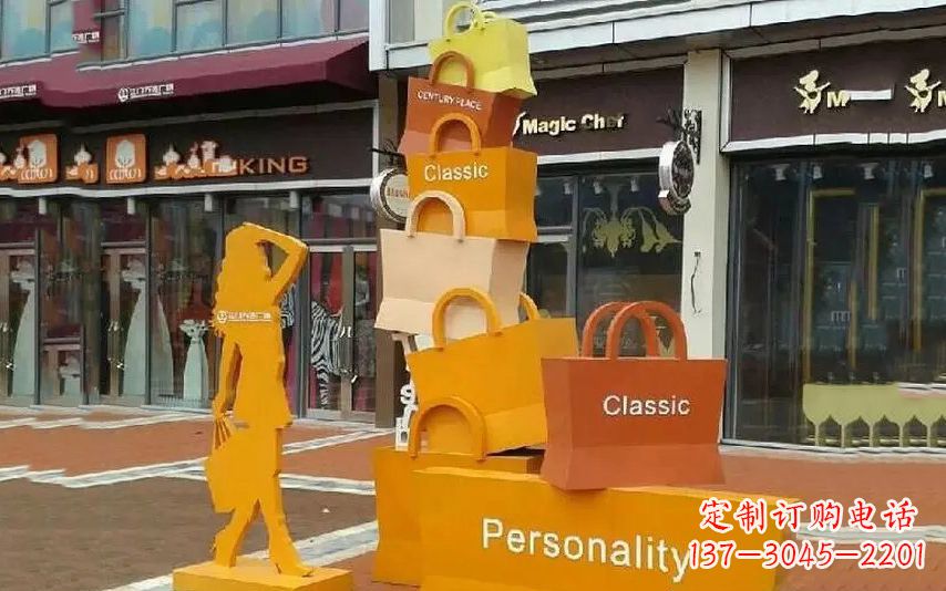 苏州街头景观购物袋雕塑