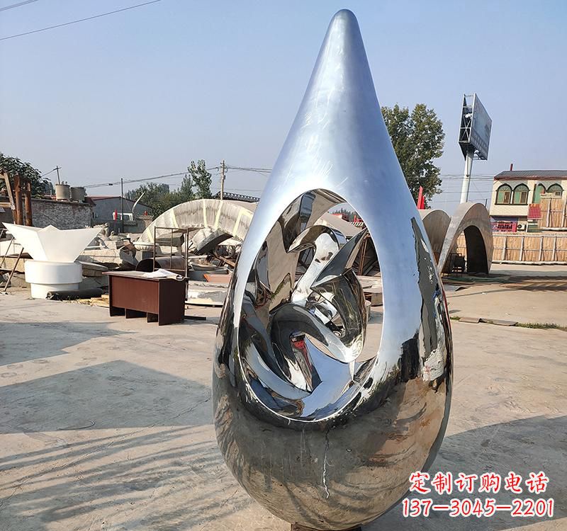 苏州不锈钢大水滴雕塑一座极致简约的艺术作品