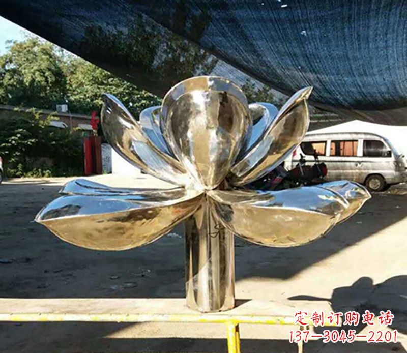苏州不锈钢荷花雕塑——彰显小区景观之美