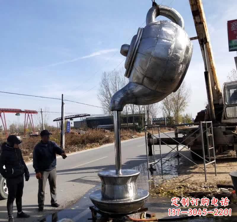 苏州不锈钢户外茶壶雕塑艺术之美