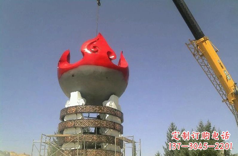 苏州不锈钢火炬雕塑象征着永恒的精神