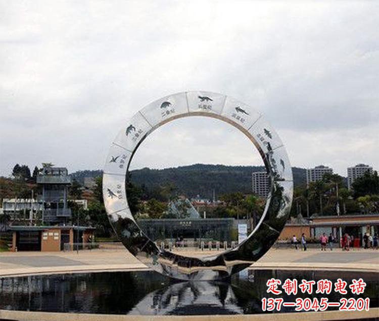 苏州恐龙圆环雕塑让恐龙永久存在