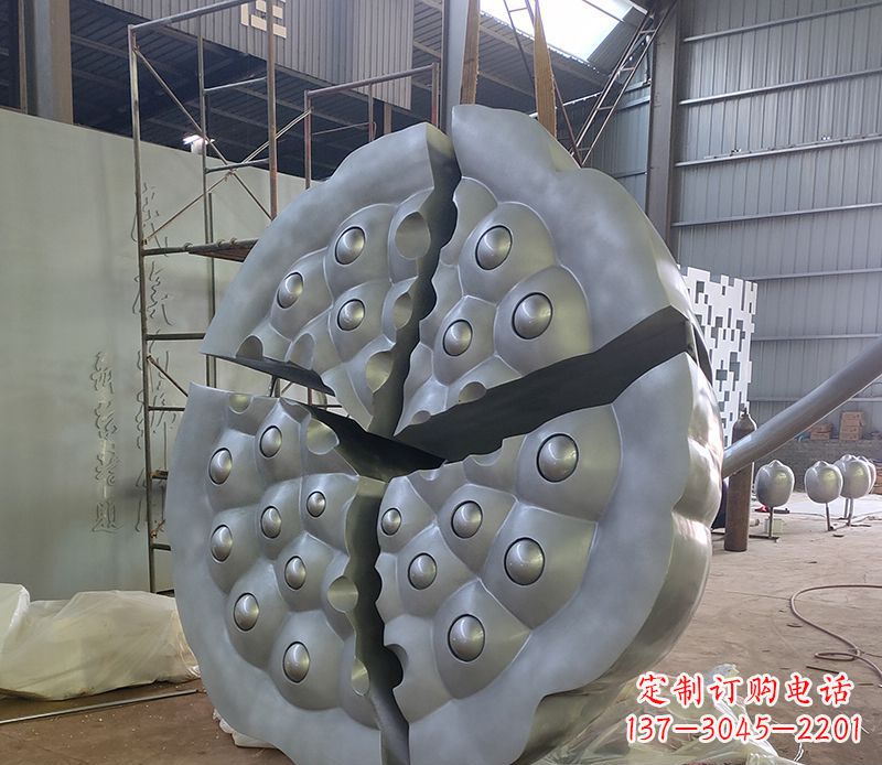 苏州不锈钢莲蓬雕塑精美外形 引人入胜