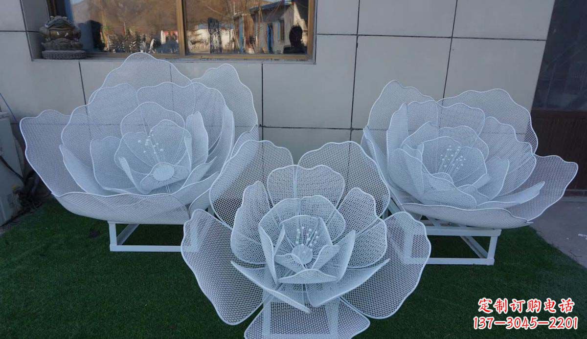 苏州不锈钢荷花雕塑一种精美而经久不衰的艺术品