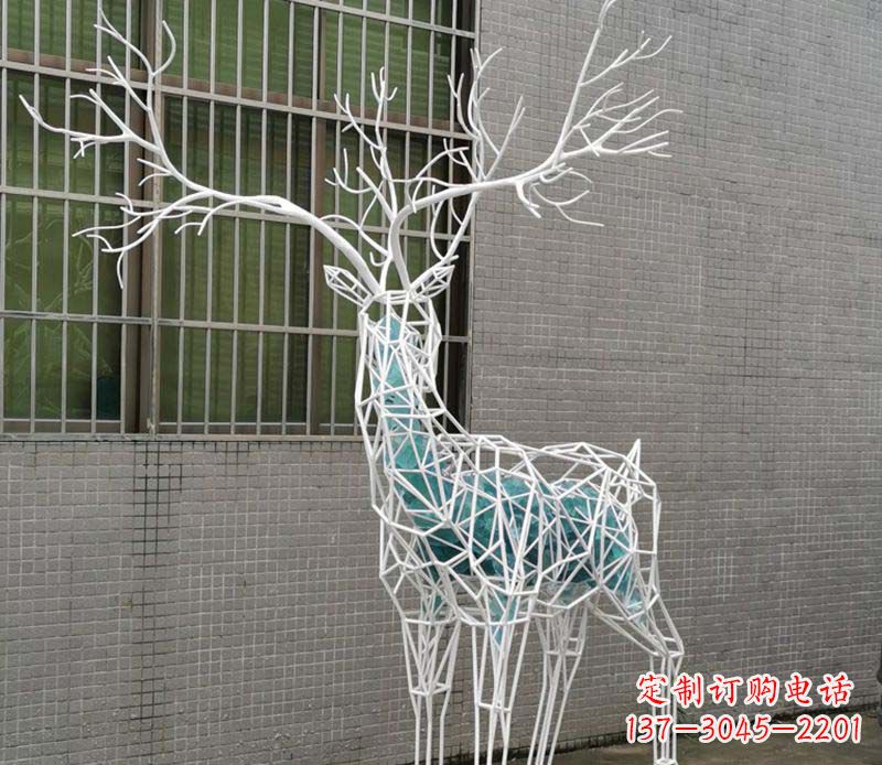 苏州不锈钢镂空梅花鹿雕塑——流动的美丽