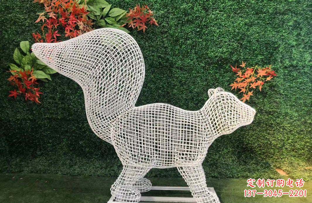 苏州不锈钢松鼠雕塑艺术与精美结合