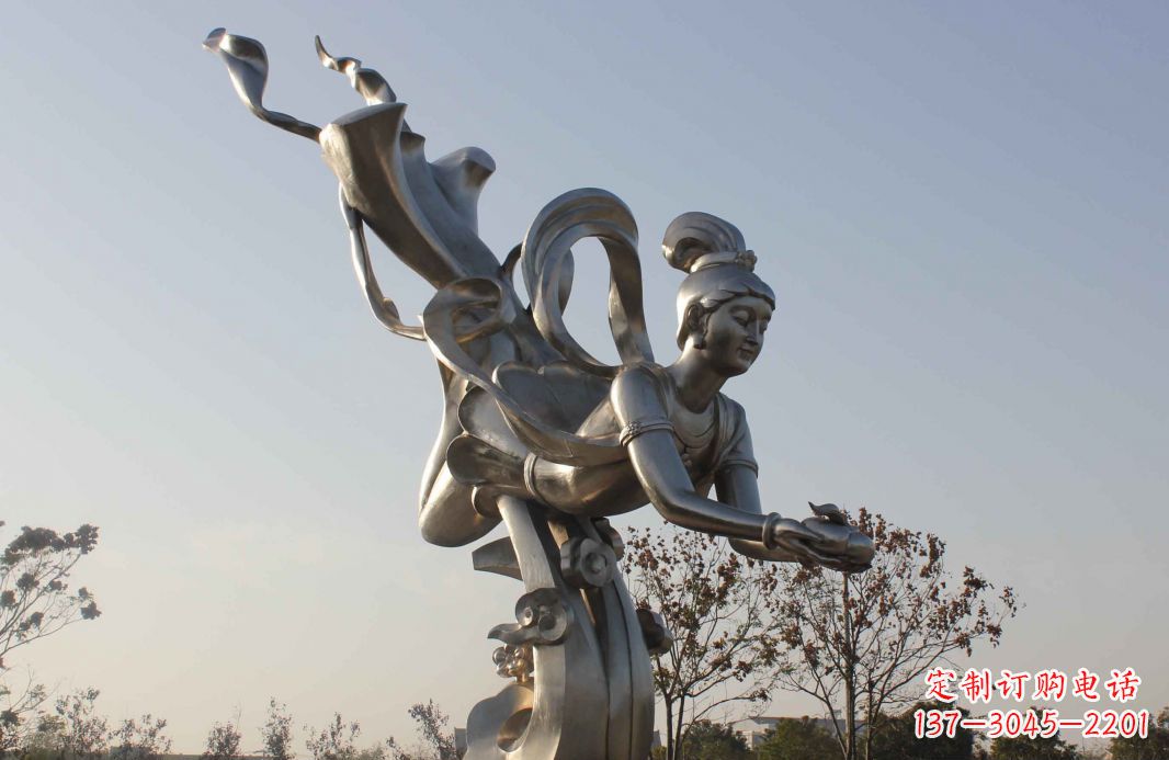 苏州不锈钢蟠桃祈福广场雕塑