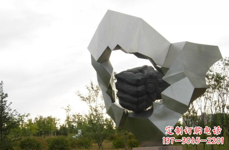 苏州不锈钢拳头雕塑雕刻象征勇气和力量