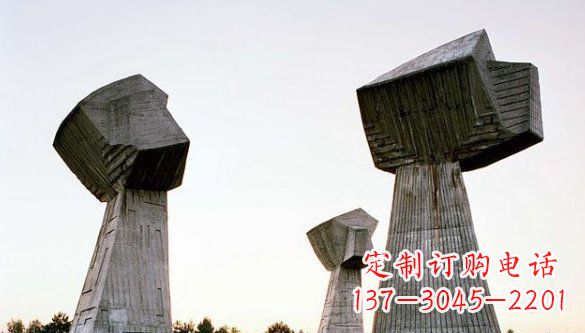 苏州不锈钢拳头一种独特的雕塑材料