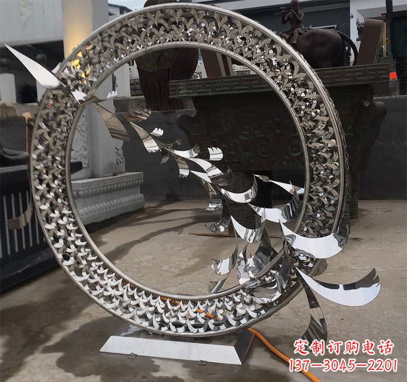 苏州不锈钢现代圆环雕塑——铸就艺术精粹
