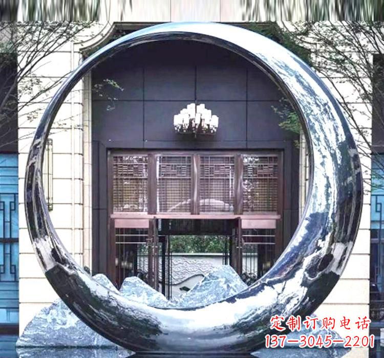 苏州精美的不锈钢圆环雕塑