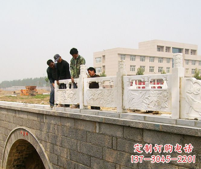 苏州大理石拱桥石雕栏板