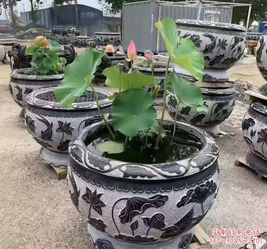 苏州精美大理石鱼缸雕塑