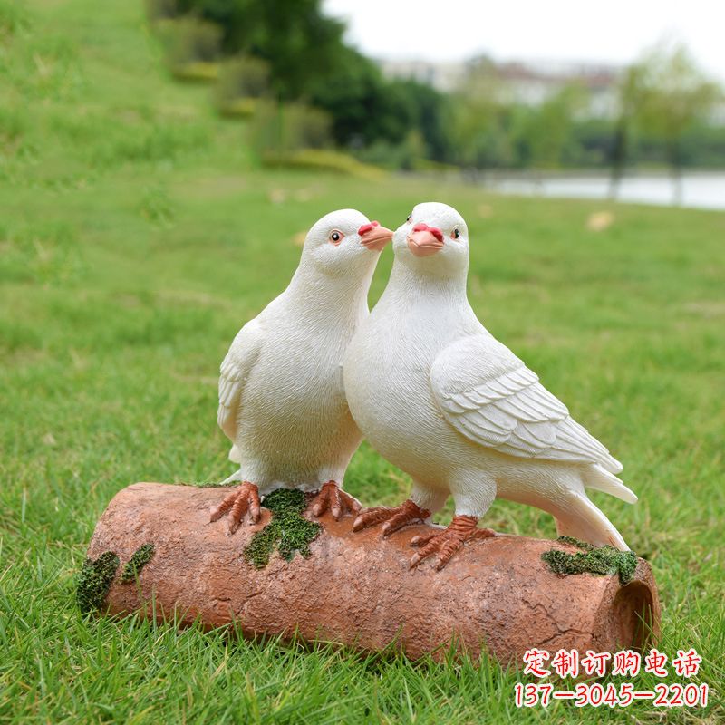 苏州大学头顶和平鸽雕塑