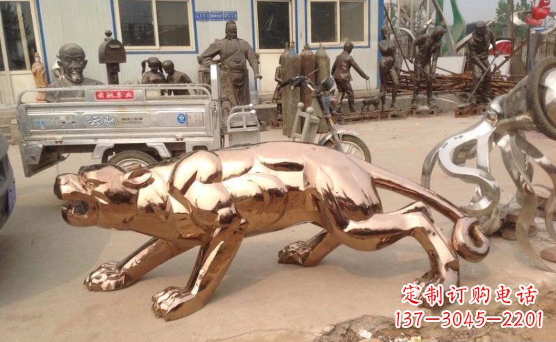 苏州精美不锈钢豹子雕塑