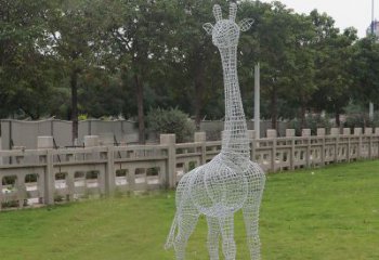 苏州浪漫活力·不锈钢镂空长颈鹿雕塑