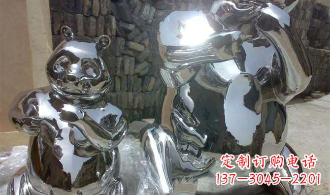 苏州真实不锈钢熊猫大型雕塑