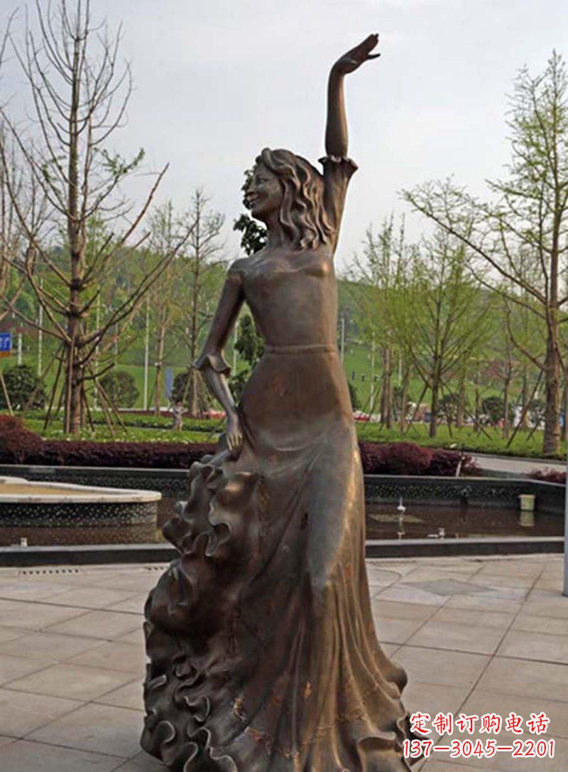 苏州公园跳舞的女孩人物铜雕