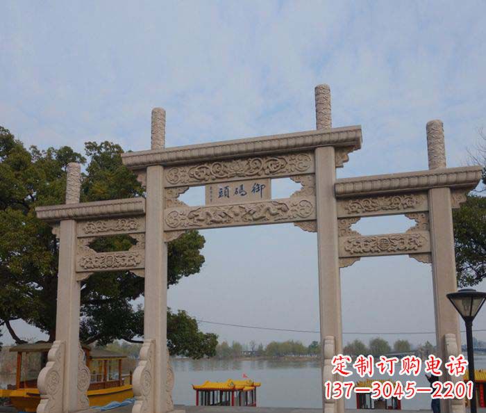 苏州景区三门古典牌坊石雕