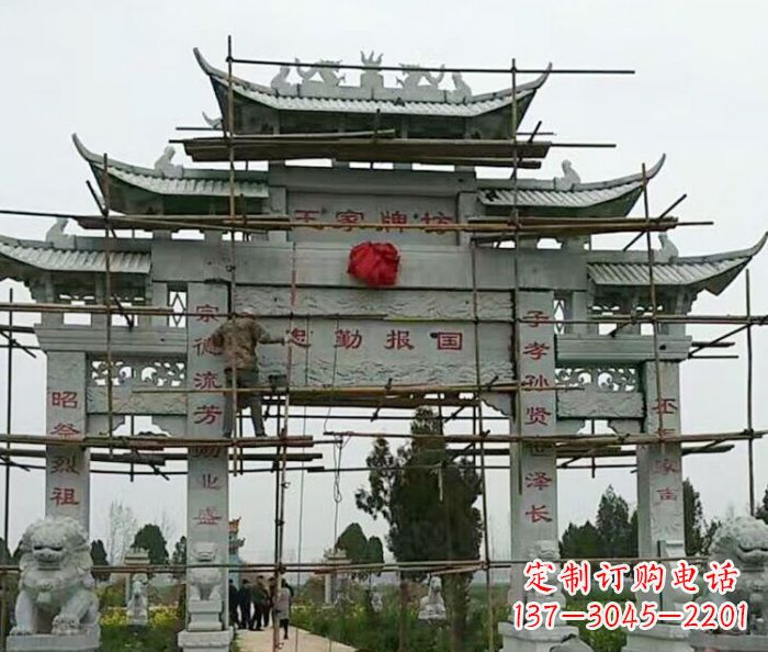 苏州传承古艺三门牌坊石雕