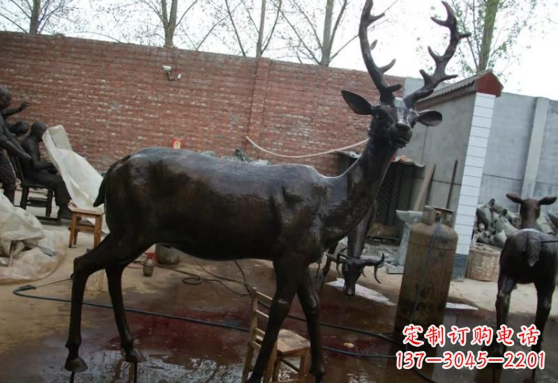 苏州唯美的梅花鹿铜雕,让你的家中添彩更有情调
