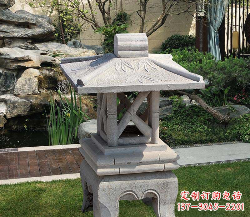 苏州青石草坪照明灯——装点环境的美丽石灯雕塑