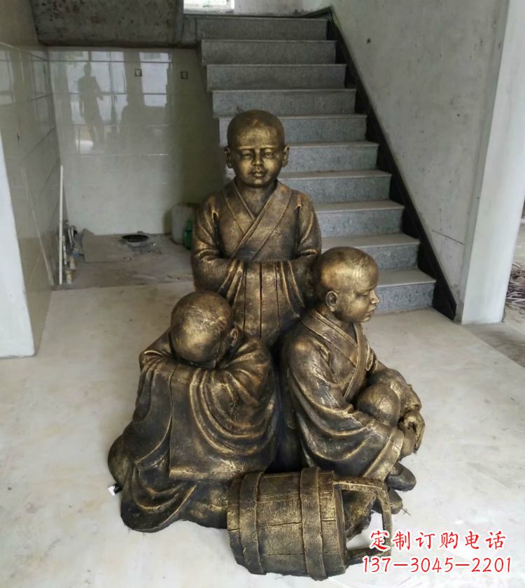 苏州中国领雕塑推出的金色佛祖三像是一件令人惊…