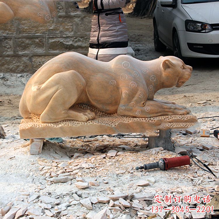 苏州中领雕塑:精美雕刻豹雕塑