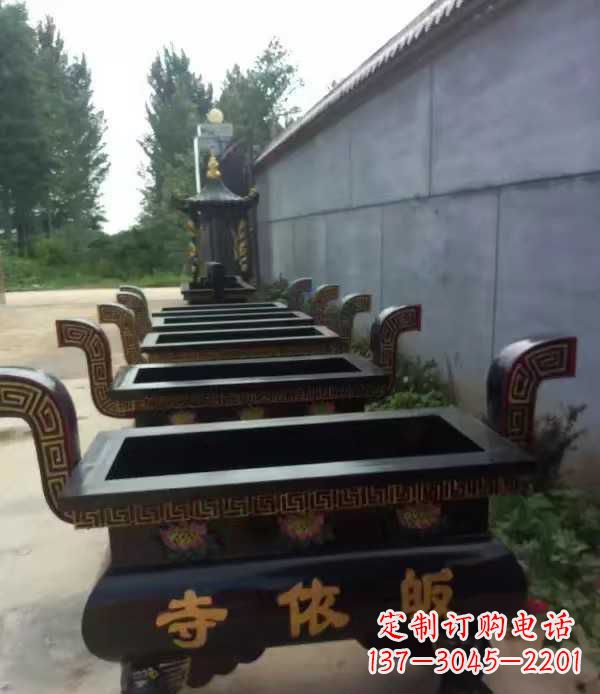 苏州寺庙四足方形香炉铜雕