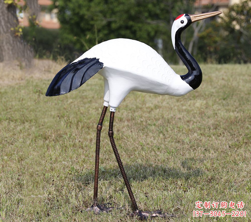 苏州庭院仙鹤雕塑