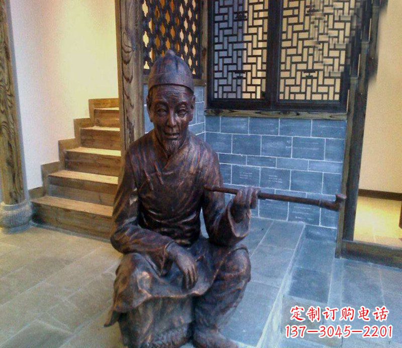 苏州铜雕店小二吸烟庭院人物雕塑