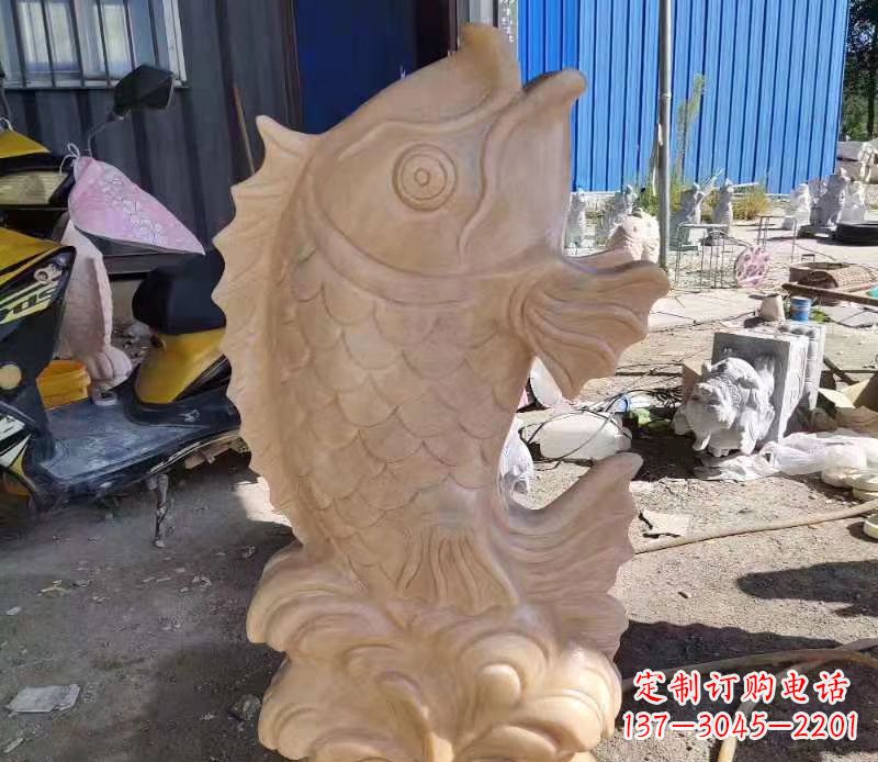 苏州晚霞红喷水鲤鱼石雕