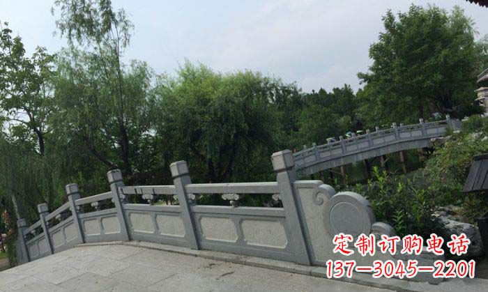 苏州园林景观东林桥石栏板