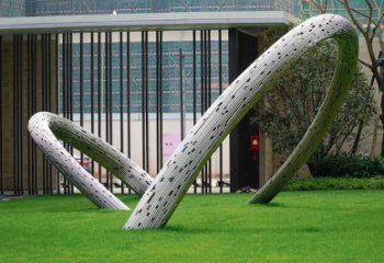 苏州景观雕塑-酒店草坪创意不锈钢圆环景观雕塑